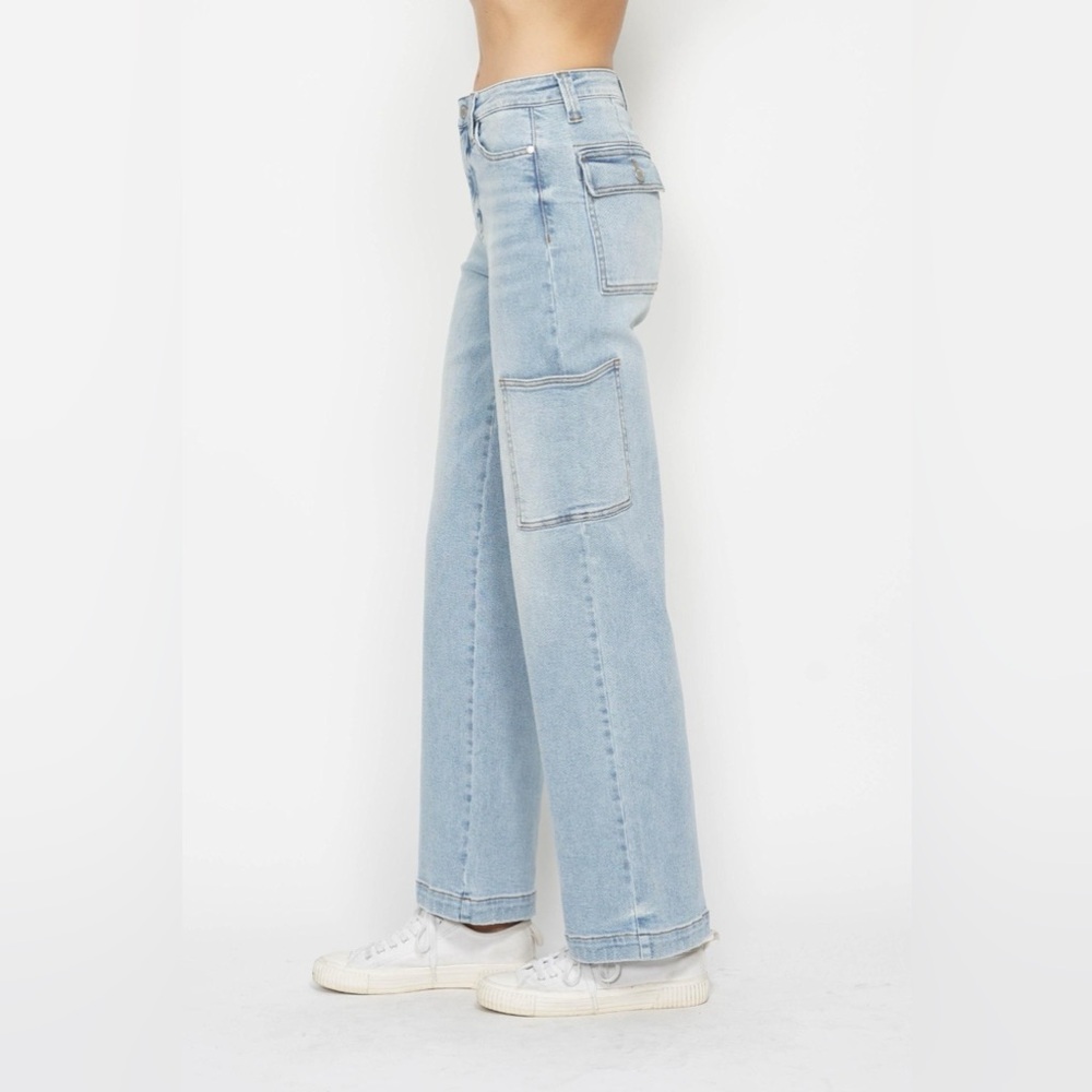 NWT Judy Blue PLUS + REG Size 90s Style High Waisted Straight Leg Cargo Jeans - Picture 3 of 8